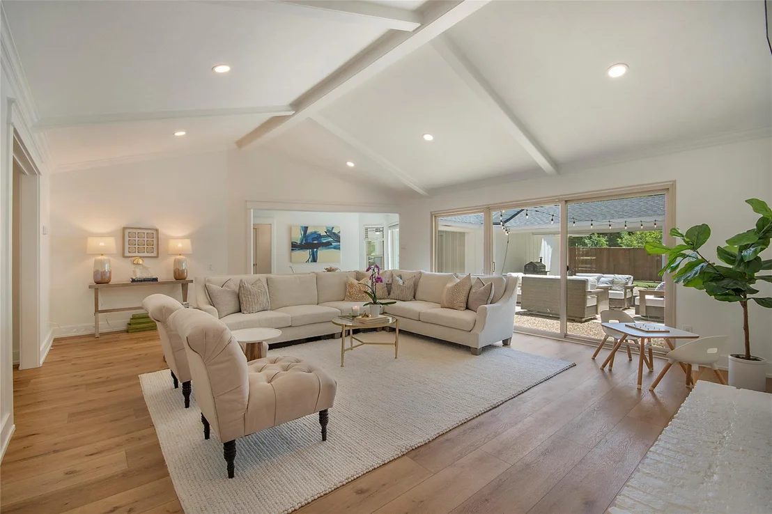 Photo of 1049 Forest Grove Drive