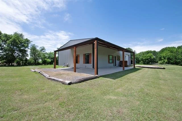 Photo of 6612 Eastview Drive