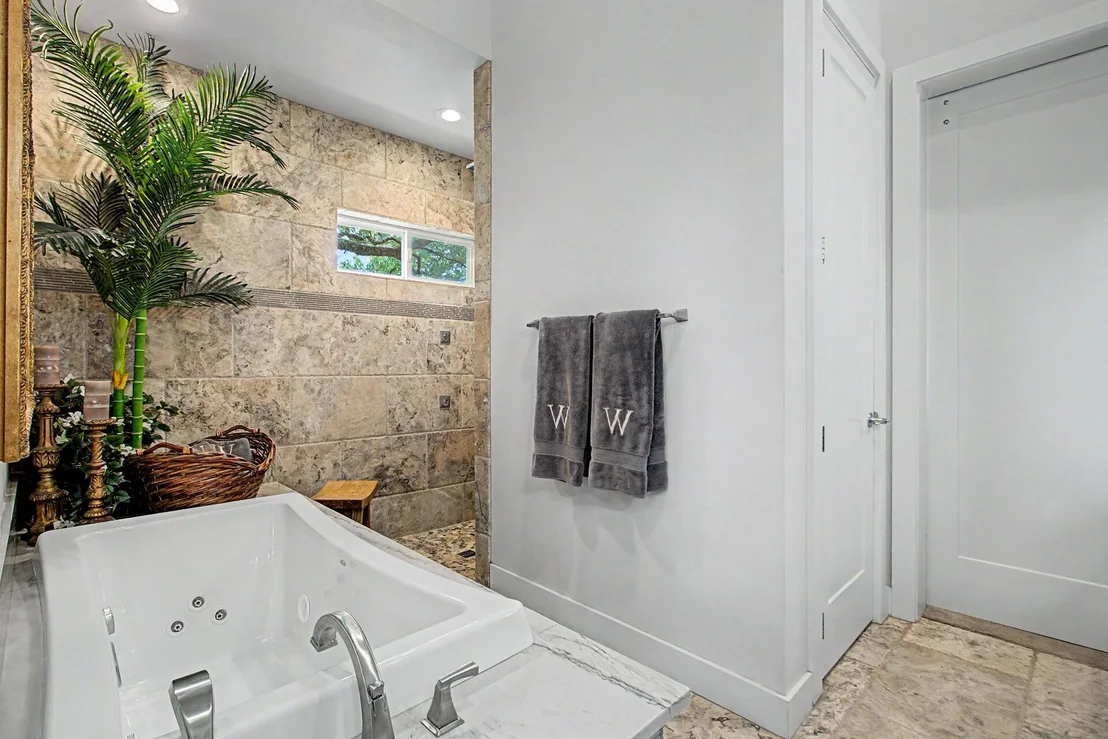 Photo of 131 Live Oak Drive