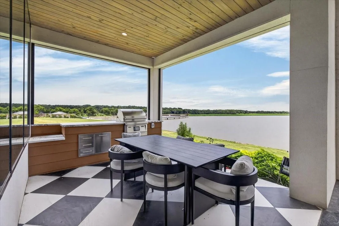 Photo of 1141 Beacon Shore Road