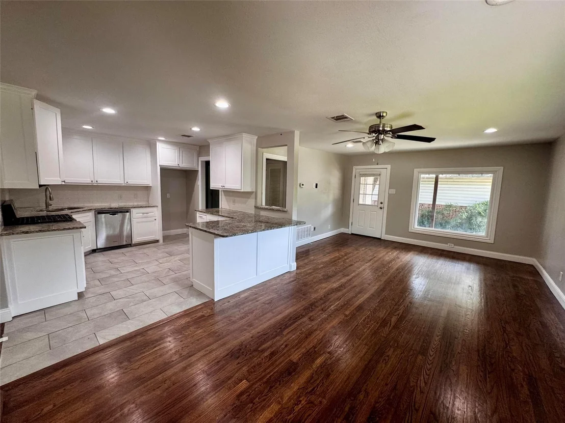 Photo of 4657 Selkirk Drive