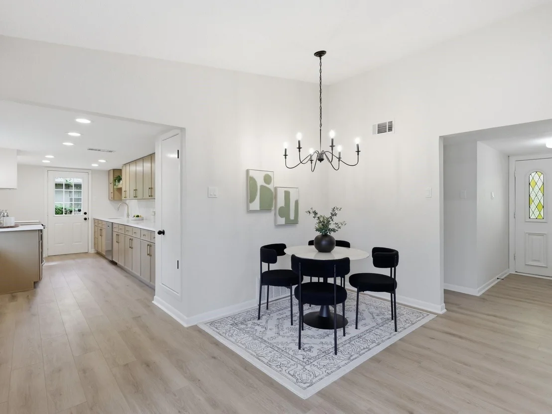 Photo of 732 Pinehurst Drive