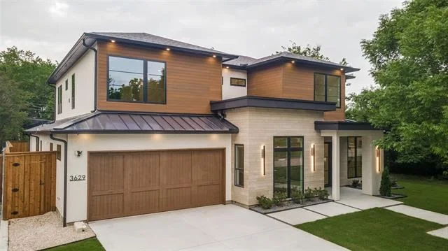 Photo of 3629 Vancouver Drive