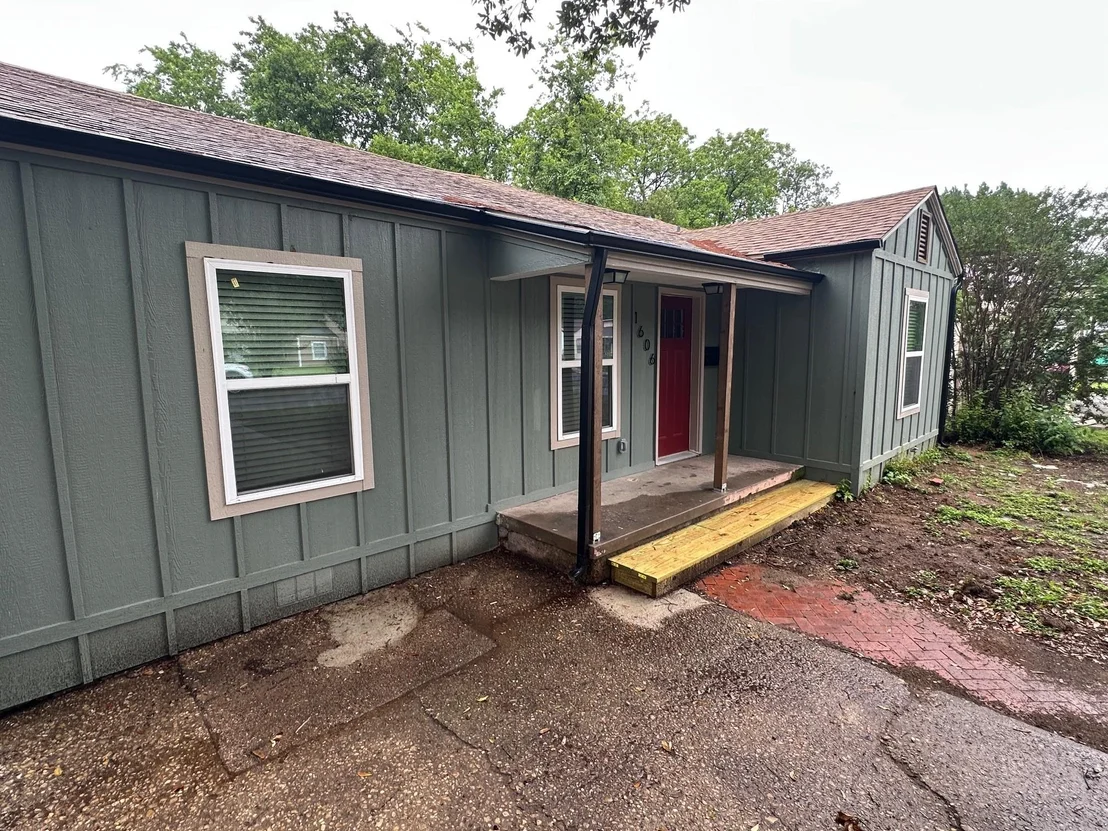 Photo of 1606 Cherry Avenue