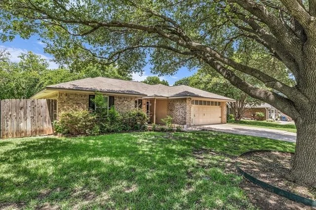 Photo of 316 E Chapman Road