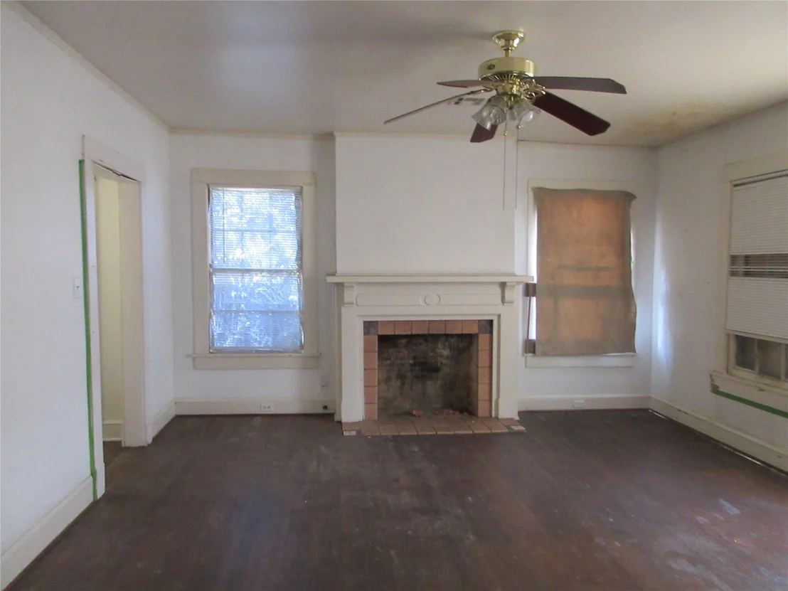 Photo of 916 Ward