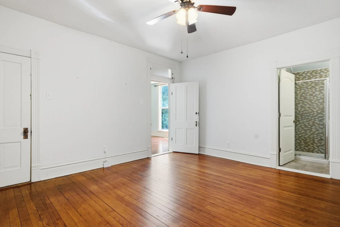 Photo of 1009 N Pacific