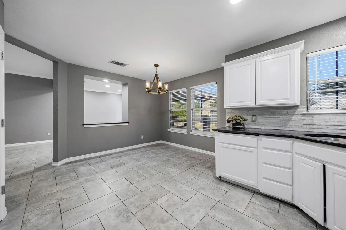 Photo of 607 Meadowbrook Drive