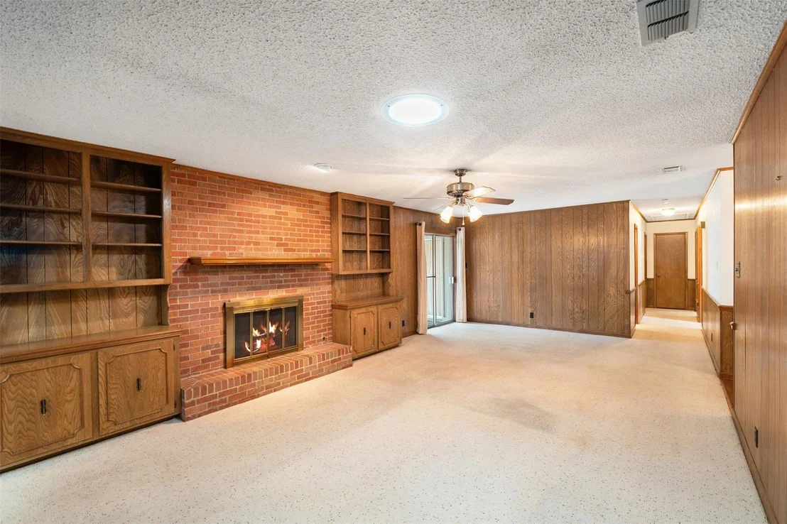 Photo of 925 Bradley Drive