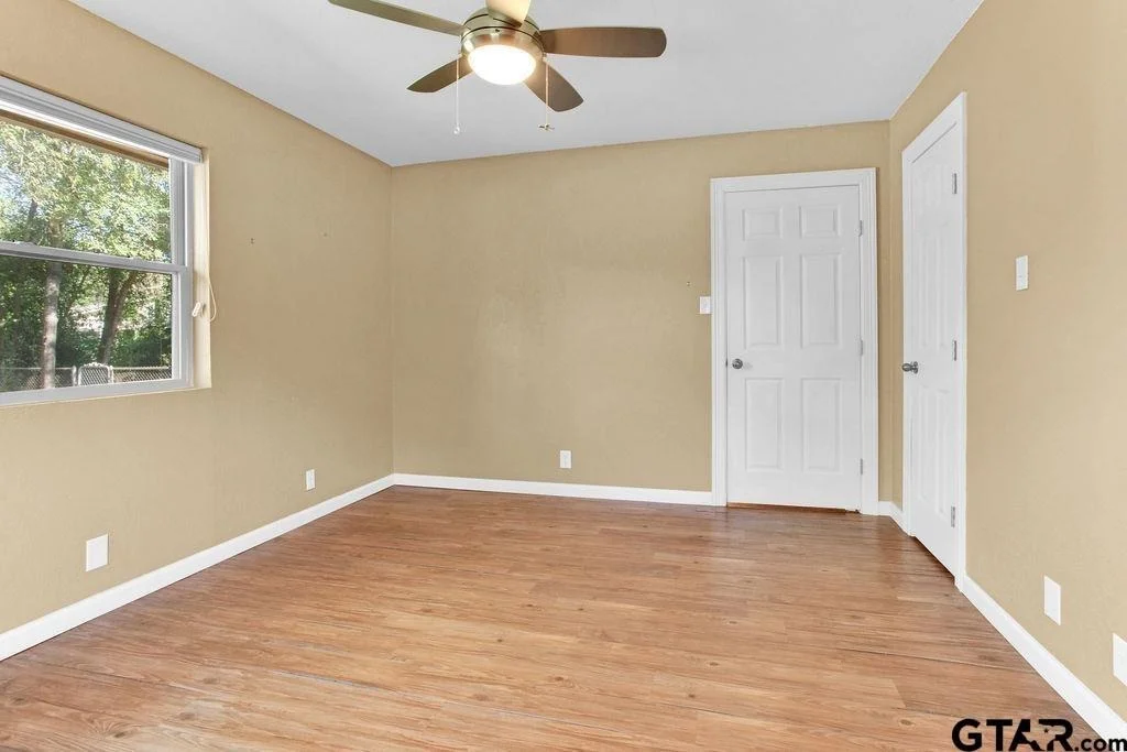 Photo of 213 Treetop Lane