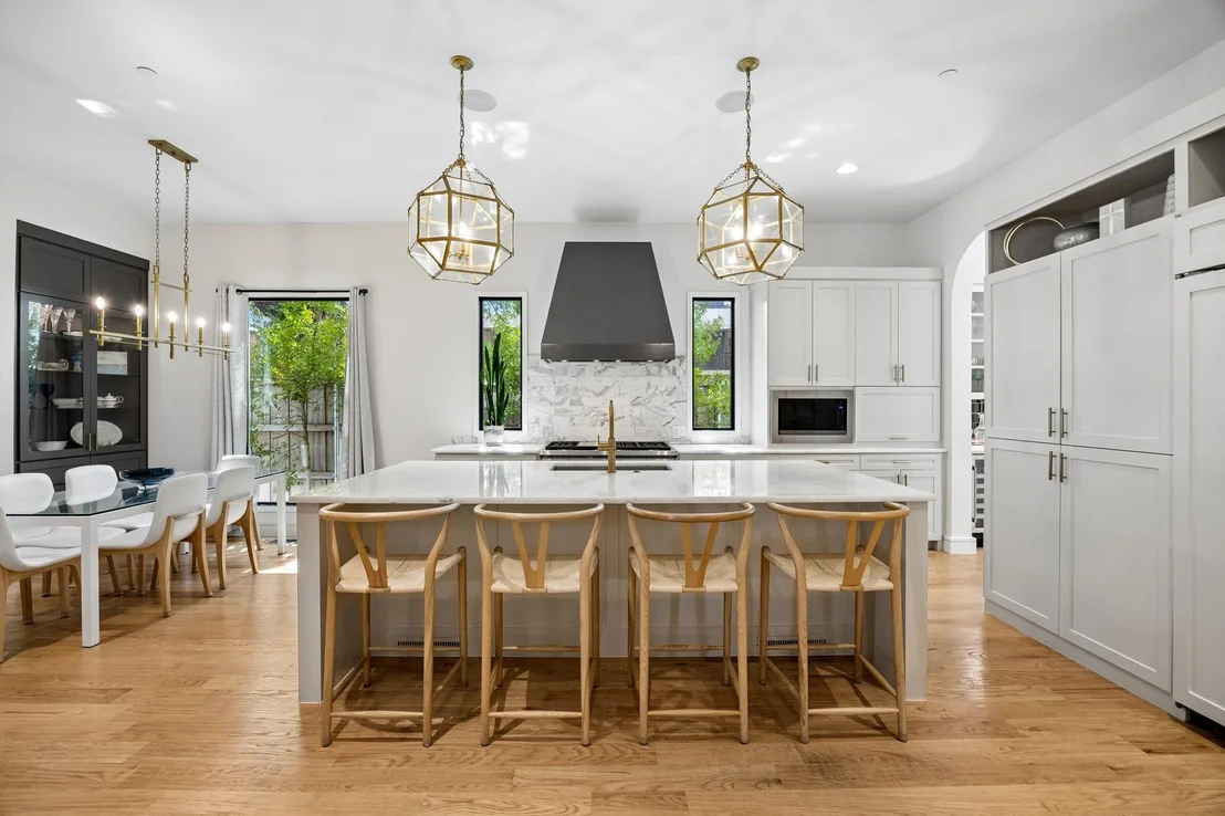 Photo of 4437 Grassmere Lane