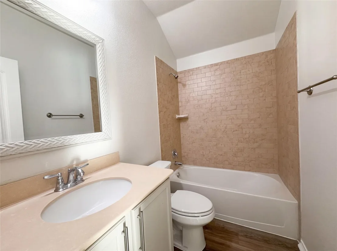 Photo of 5591 Coventry Drive