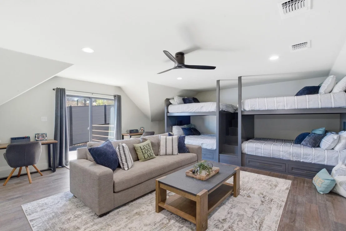 Photo of 5405 Edgewater Drive
