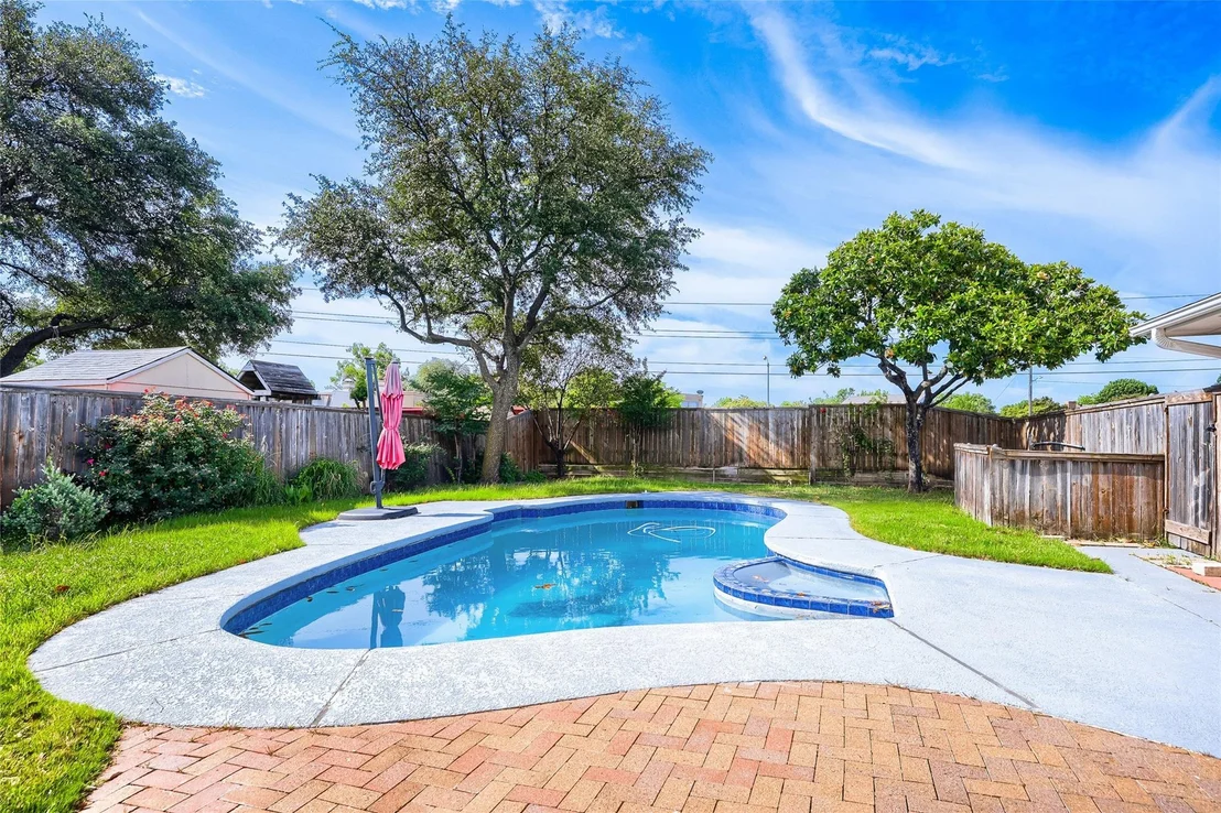 Photo of 1202 E Berkeley Drive
