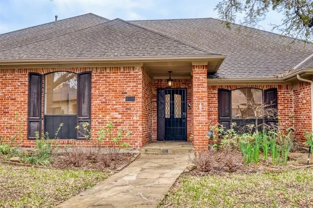 Photo of 6108 Bluff Point Drive