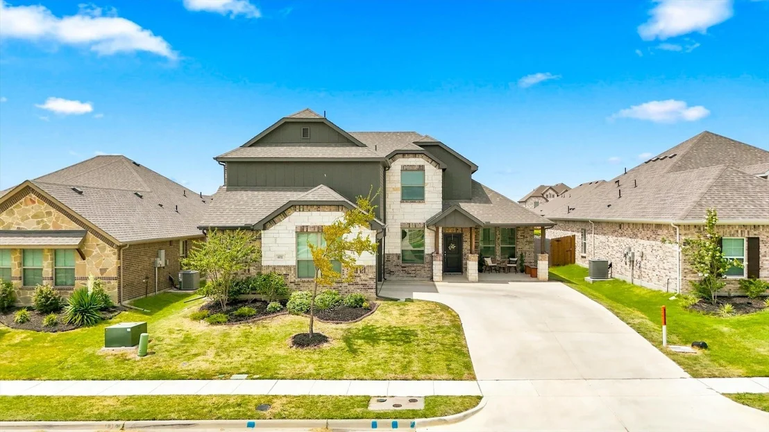 Photo of 401 Llano Lane