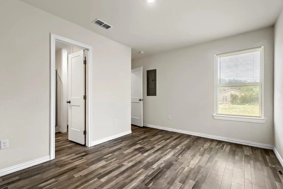 Photo of 1439 Plum Street