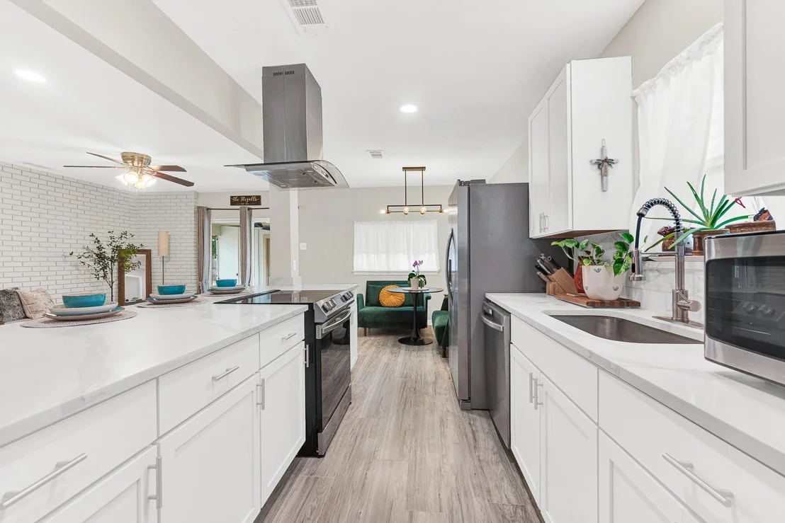 Photo of 745 Pinehurst Drive