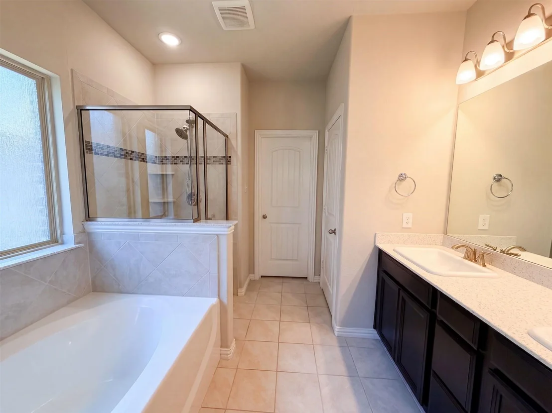 Photo of 2054 Avondown Road