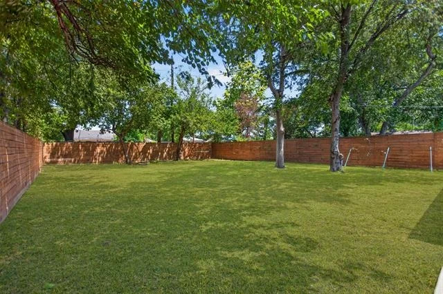 Photo of 2511 Gladstone Drive