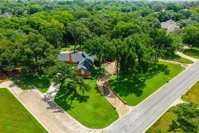 Photo of 112 Willowbrook Drive