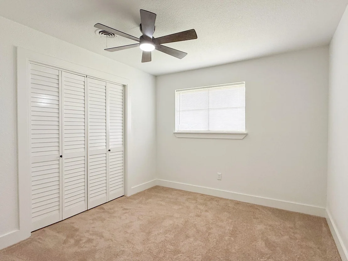 Photo of 228 Hallbrook Drive