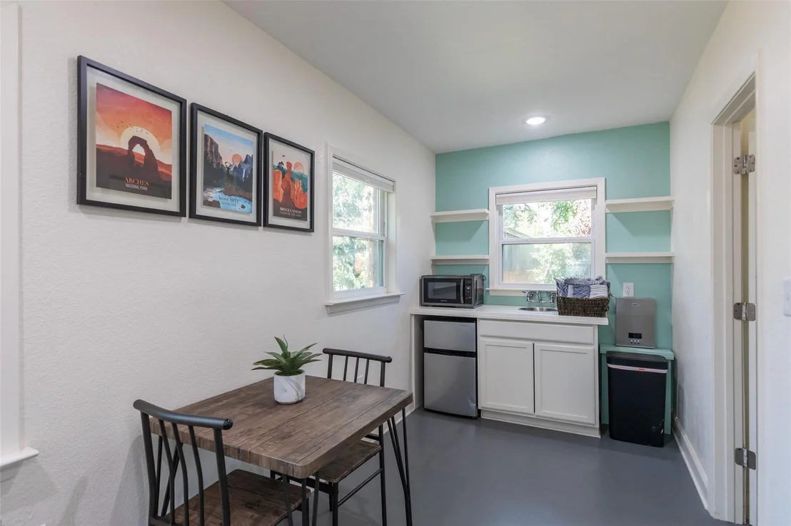 Photo of 3765 Woodridge Drive