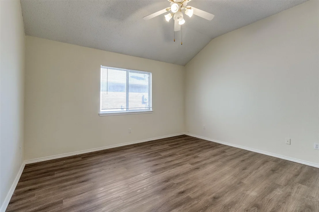 Photo of 718 Indianpaint Drive