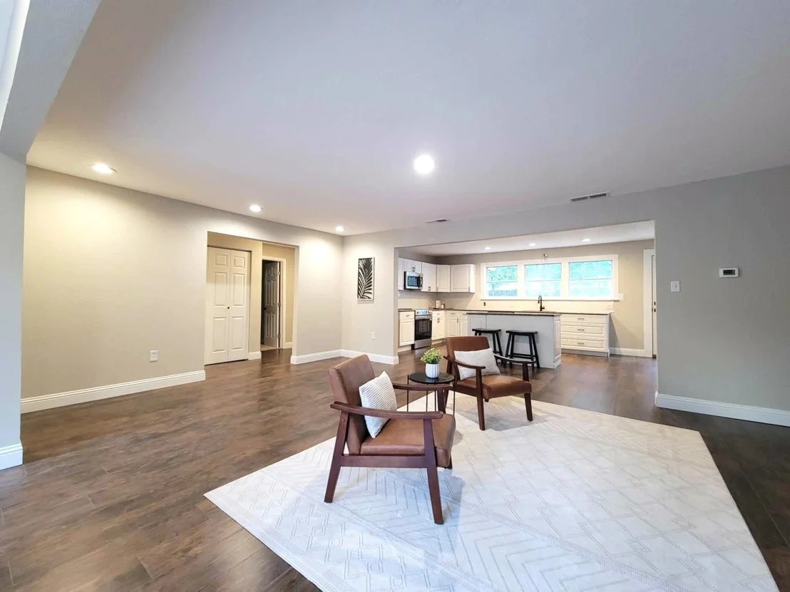 Photo of 103 W Cayuga Drive
