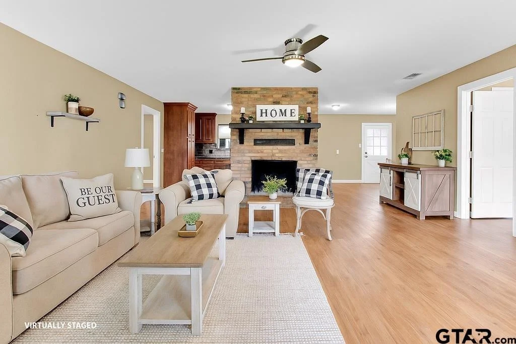 Photo of 213 Treetop Lane