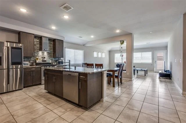 Photo of 1404 Rosebush Road