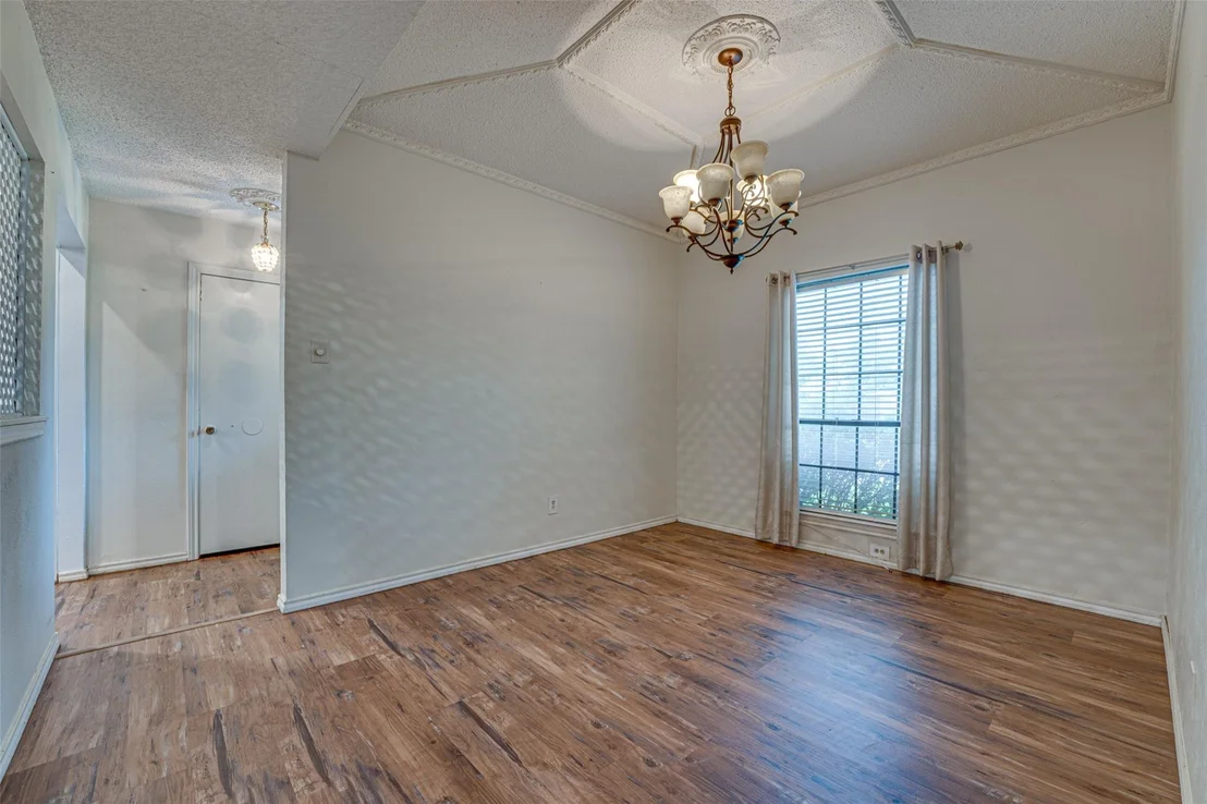 Photo of 917 Meadowgate Drive