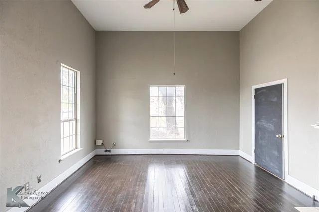 Photo of 141 W 3rd Street