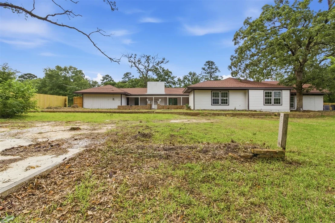 Photo of 325 Sunset Boulevard