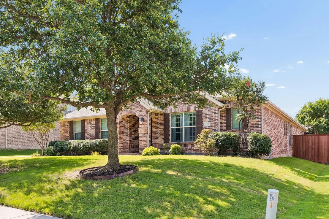 Photo of 400 Komron Court