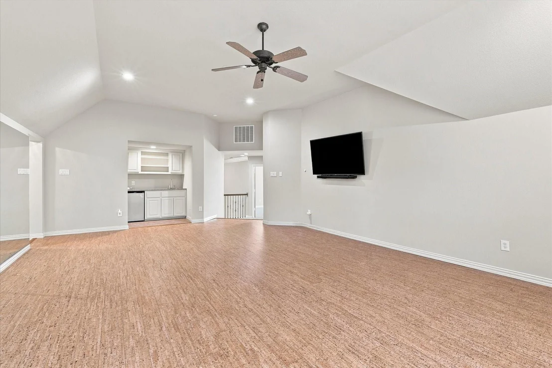 Photo of 708 Lakeway Drive