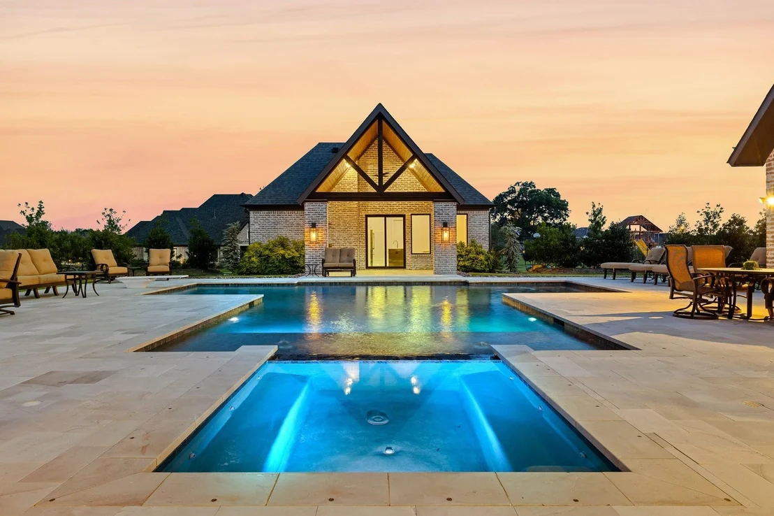 Photo of 660 Louise Drive