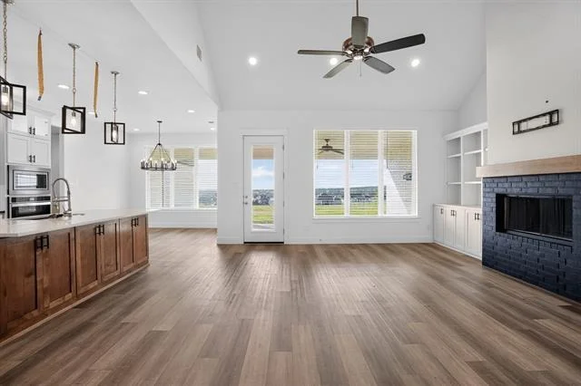 Photo of 1040 Agnes N