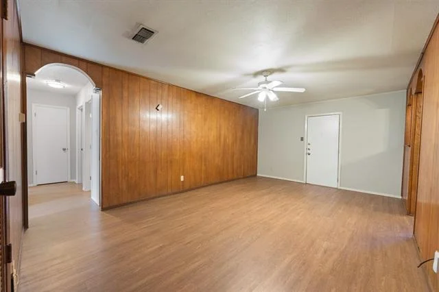 Photo of 541 Sandra Lane