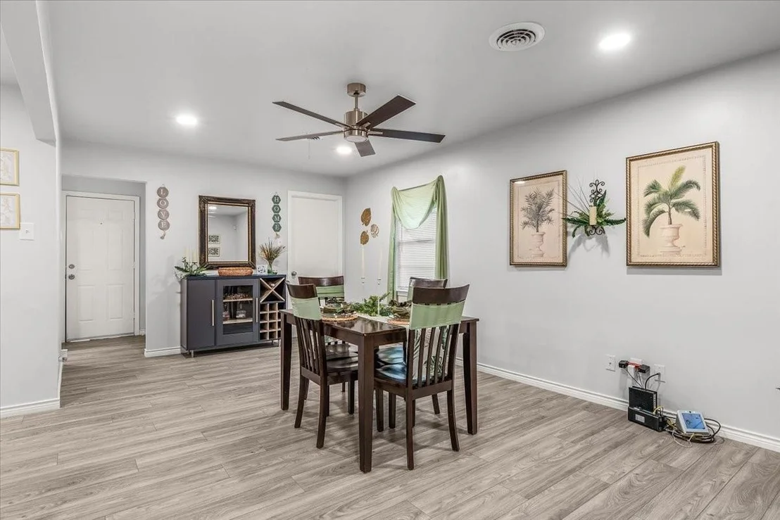 Photo of 2244 Cambridge Drive