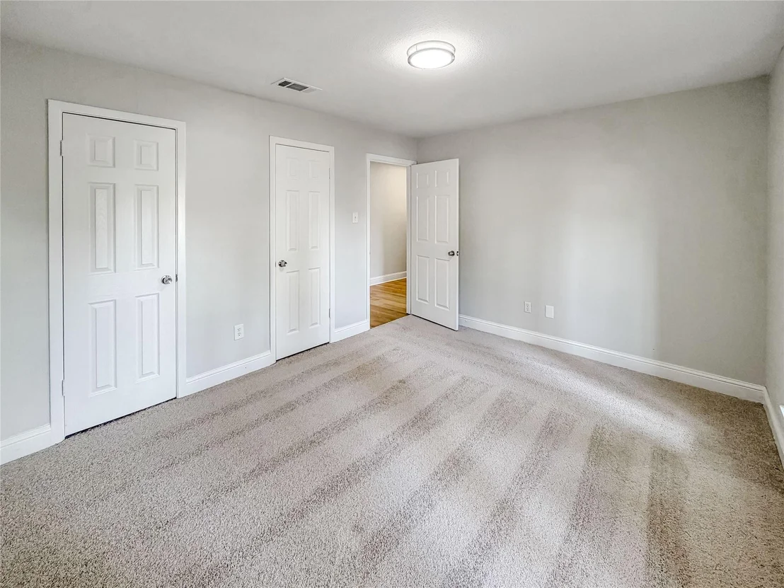 Photo of 100 W Pleasantview Drive
