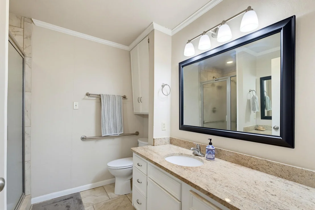 Photo of 709 Gary Ln