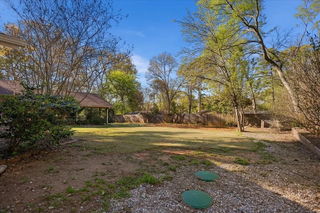 Photo of 207 Grass Knoll Drive