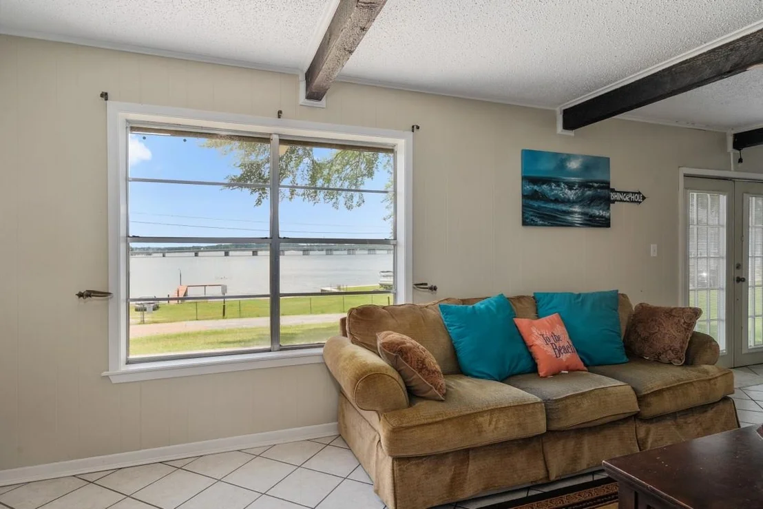 Photo of 100 W Oak Acres Drive