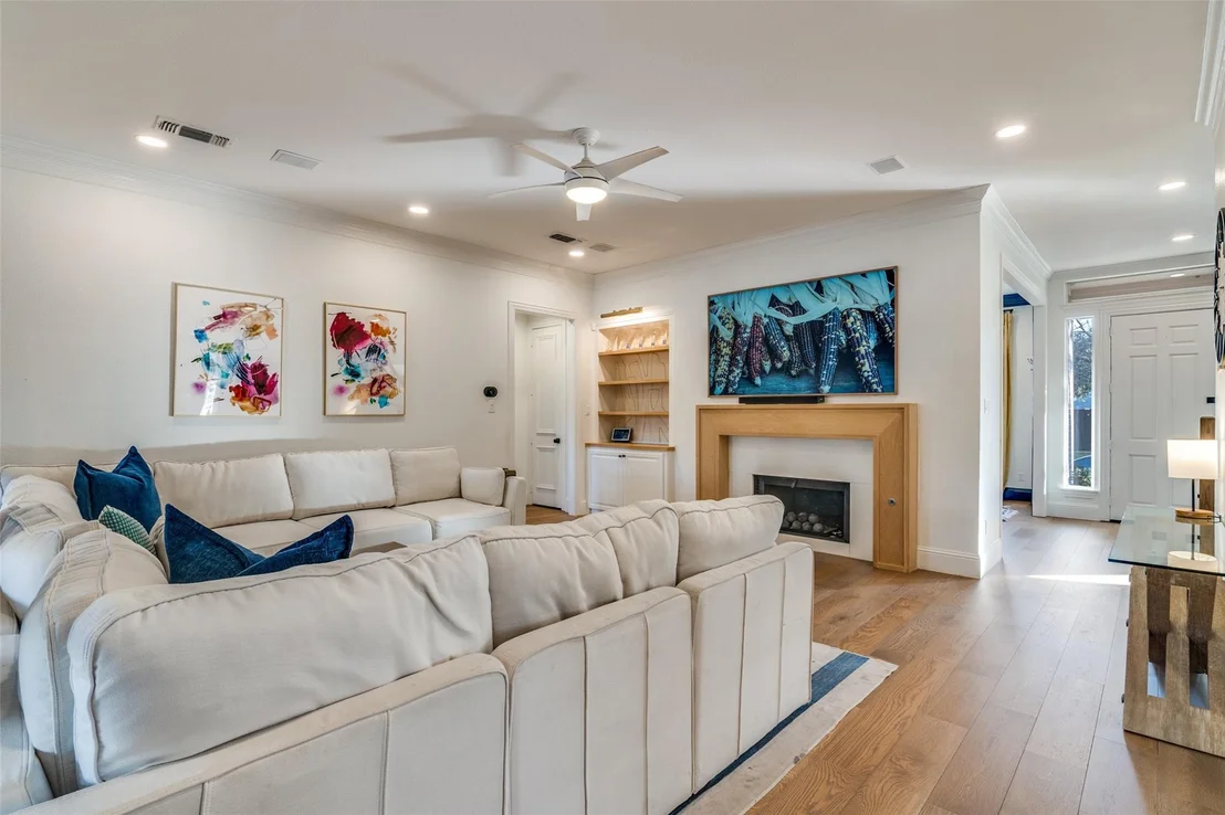 Photo of 8005 Rosemont Drive