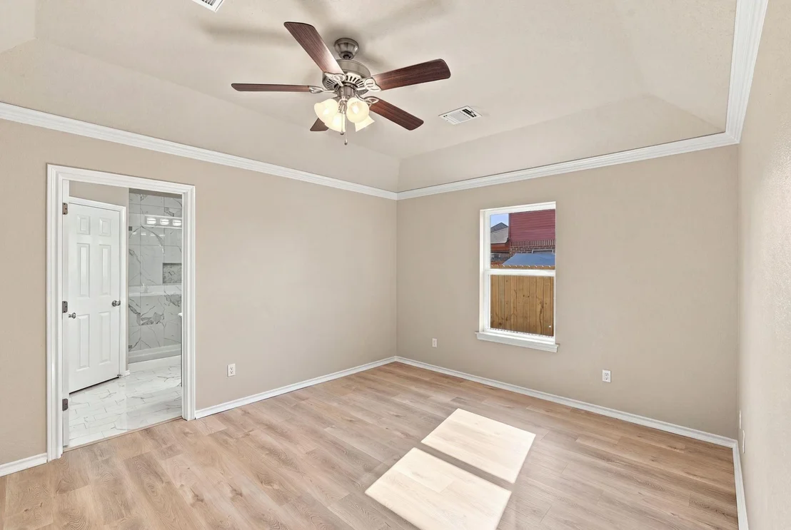 Photo of 1720 Lakeway Drive