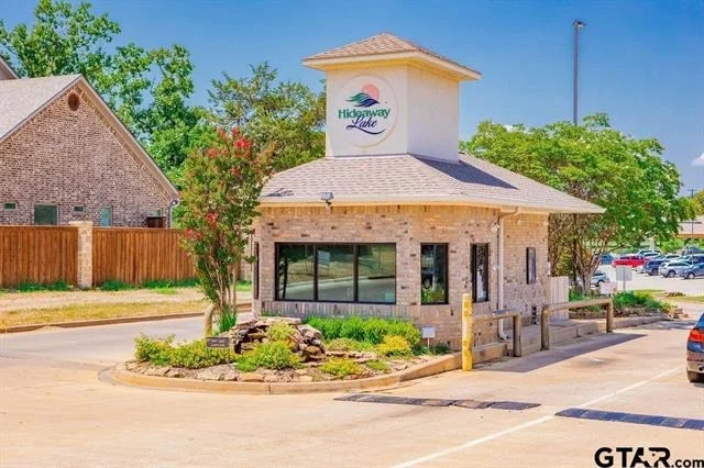 Photo of 212 Canyon Drive