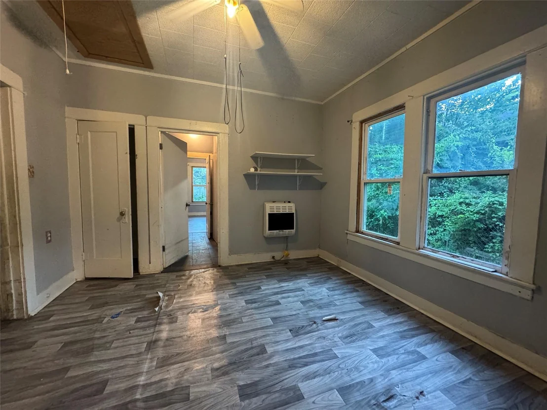 Photo of 2721 Homan Avenue