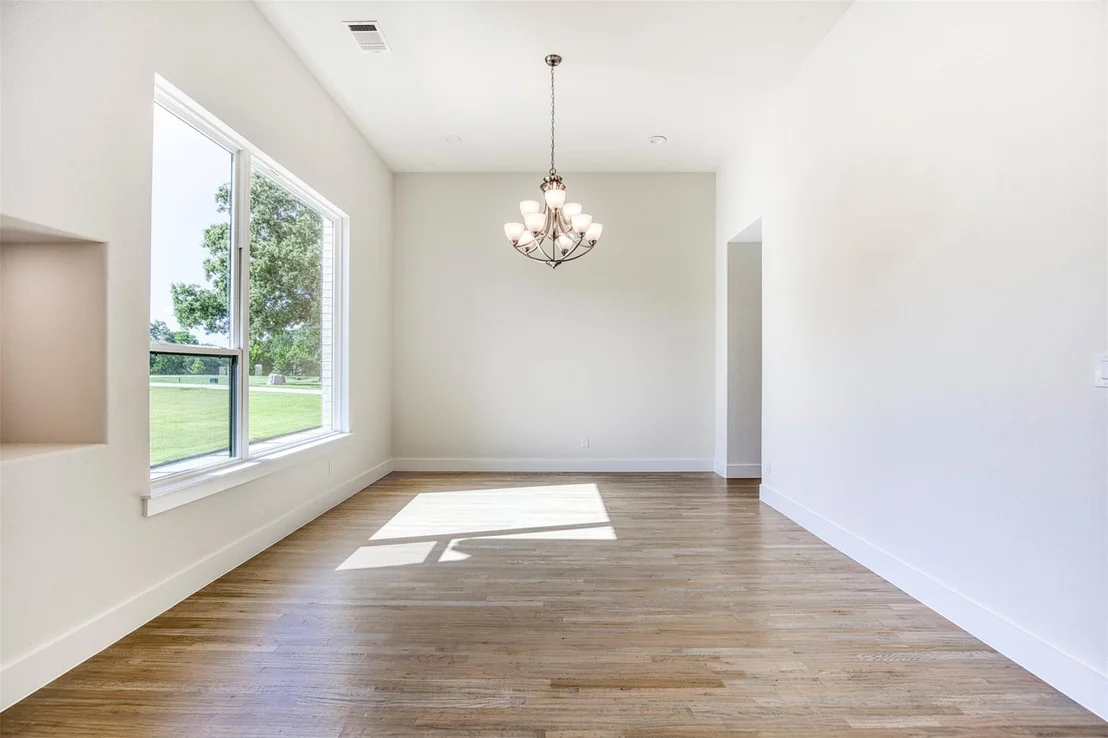 Photo of 1044 Hidden Oaks Drive