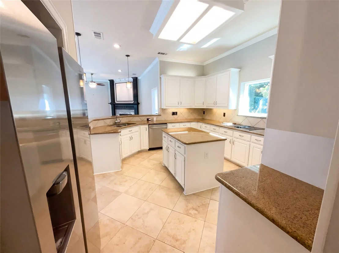 Photo of 2400 Creekview Drive